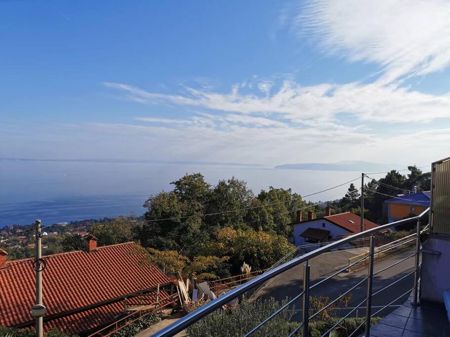 Ferienwohnung Mit 180° Meerblick Dobreć Kültér fotó