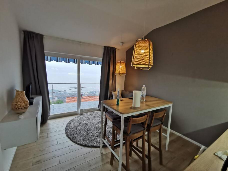 Ferienwohnung Mit 180° Meerblick Dobreć Kültér fotó