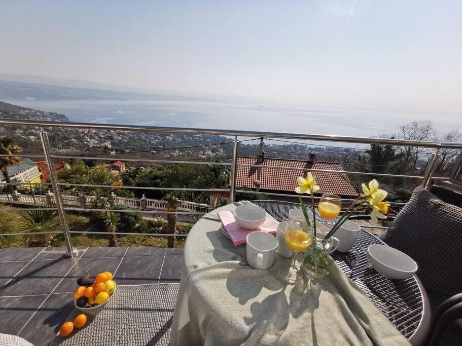 Ferienwohnung Mit 180° Meerblick Dobreć Kültér fotó