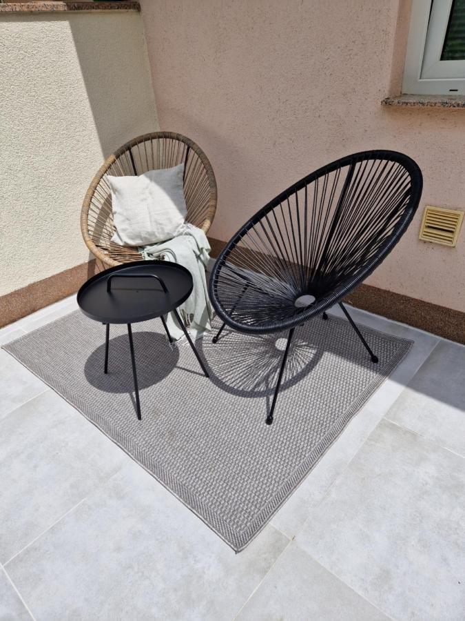 Ferienwohnung Mit 180° Meerblick Dobreć Kültér fotó