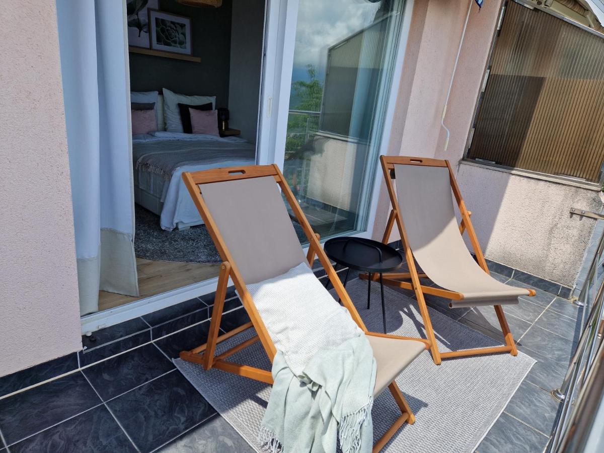 Ferienwohnung Mit 180° Meerblick Dobreć Kültér fotó