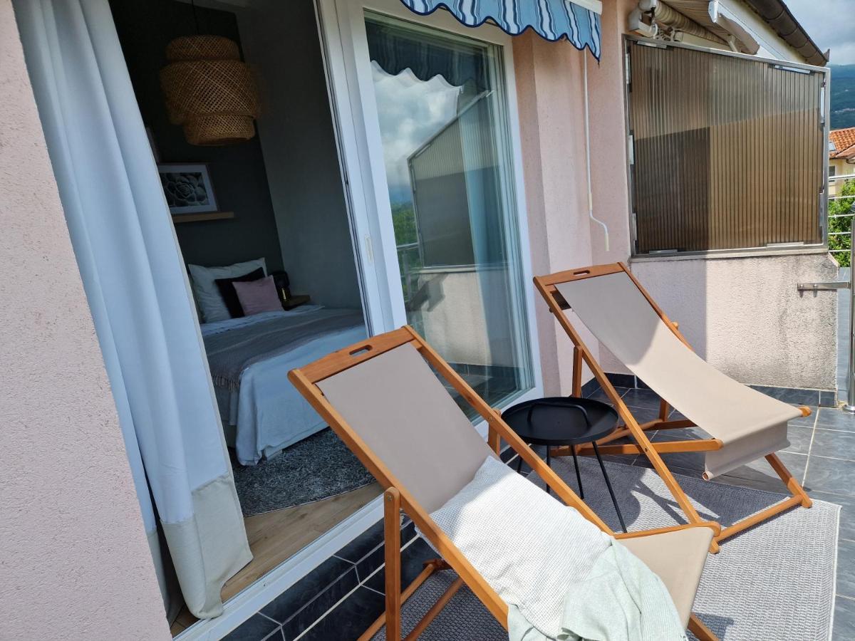 Ferienwohnung Mit 180° Meerblick Dobreć Kültér fotó
